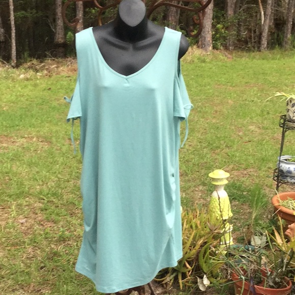 🌴NWOT Fashion Cold Shoulder Mint Green Cool Dress Must Have 🌴 - Picture 2 of 10